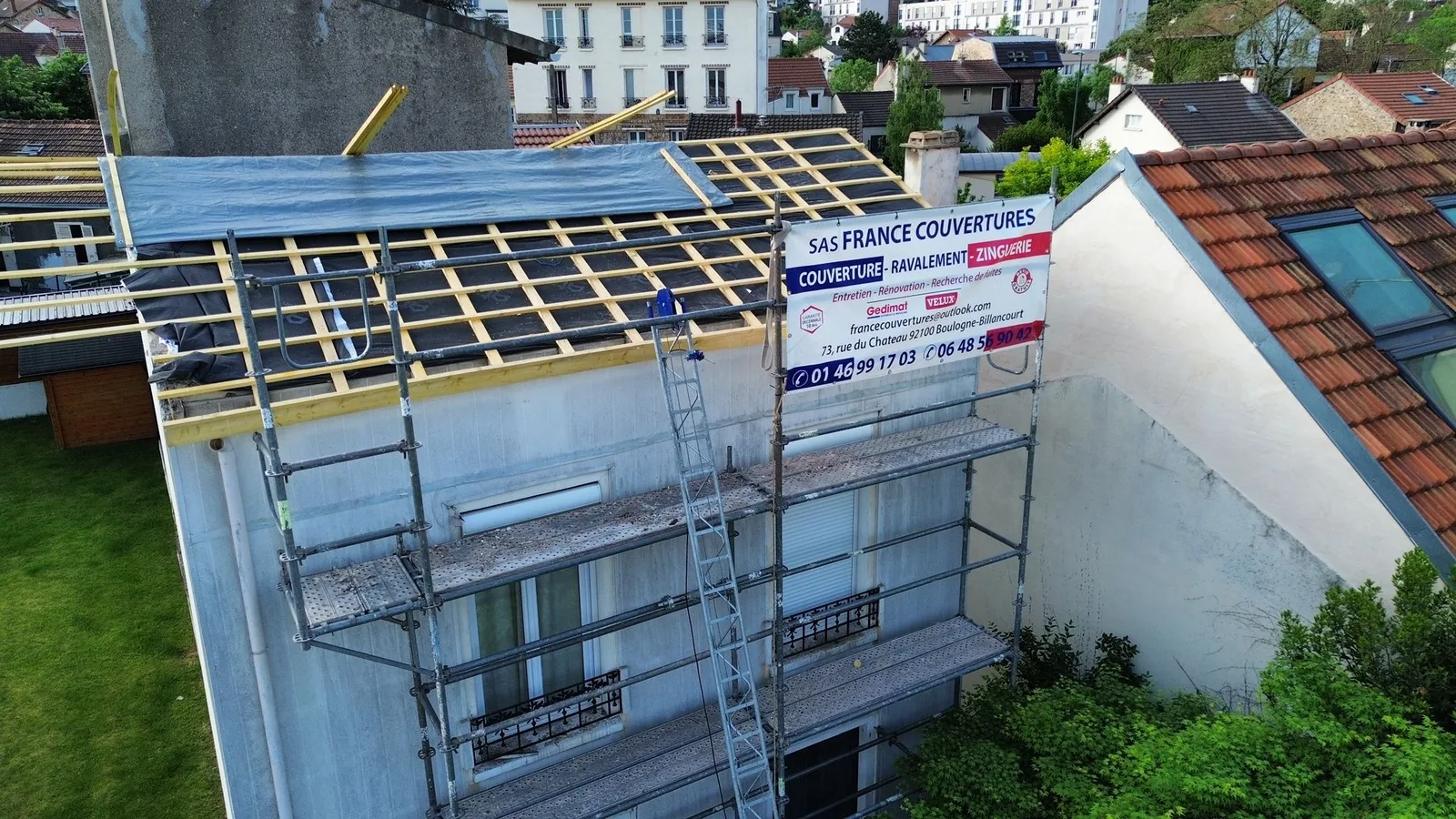 Réfection de charpente et couverture avec pose de volige et écran sous-toiture — Charpente